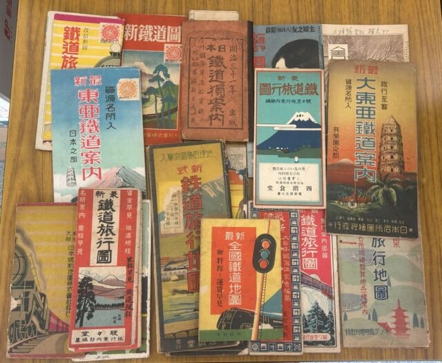 戦前の古い時刻表・鉄道地図・観光案内等を宅配にて買取させて頂きました